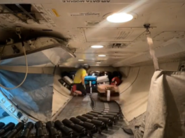 Watch how your luggage is loaded onto an airplane Stephen Linson shows how luggage is loaded onto an airplane on TikTok